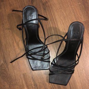 ZARA SQUARE TOE BLACK STRAPPY SANDAL HEEL SIZE US